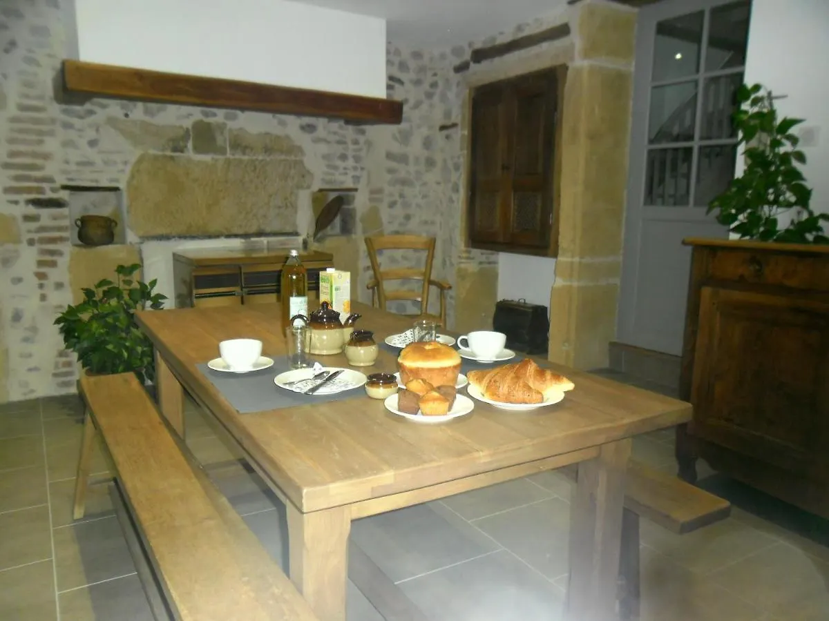 Le Grenier Des Gones 0*, Saint-Pierre-la-Palud צרפת
